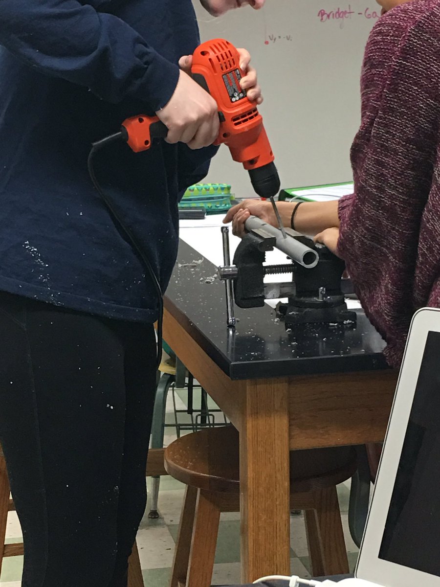 cassahaley's tweet photo. Saw my friend @lyndseyFcoleman working on her project!!! I wonder what she could be making 🤔 #madpwgfm4b #intense https://t.co/KU90kiUSRa