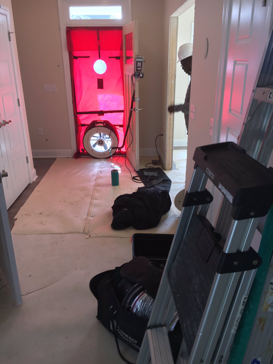 Capstonehomes's tweet photo. Blower door testing today. We test every home we build to be sure they are as efficient as possible! #livecapstone #blowerdoor https://t.co/j91FbgCxMR