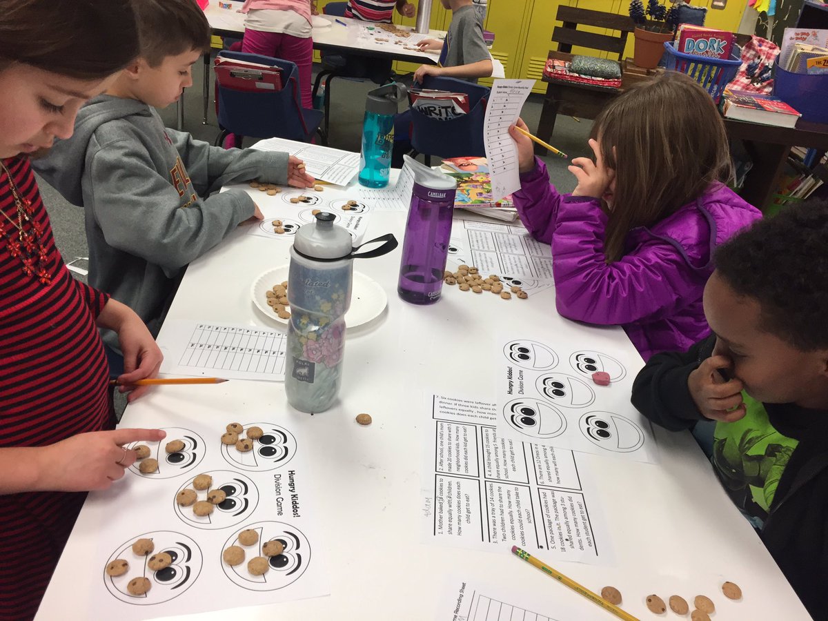 2ndHewitt's tweet photo. Cookie Crisp division!@Donald_ES #lisdlearns https://t.co/fqVcWPlDX3