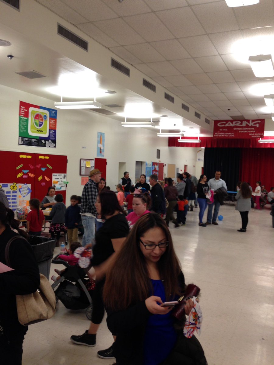 needham_leeann's tweet photo. Stem Night at Bradley ES #iamepisd https://t.co/MS0PsnDtPJ