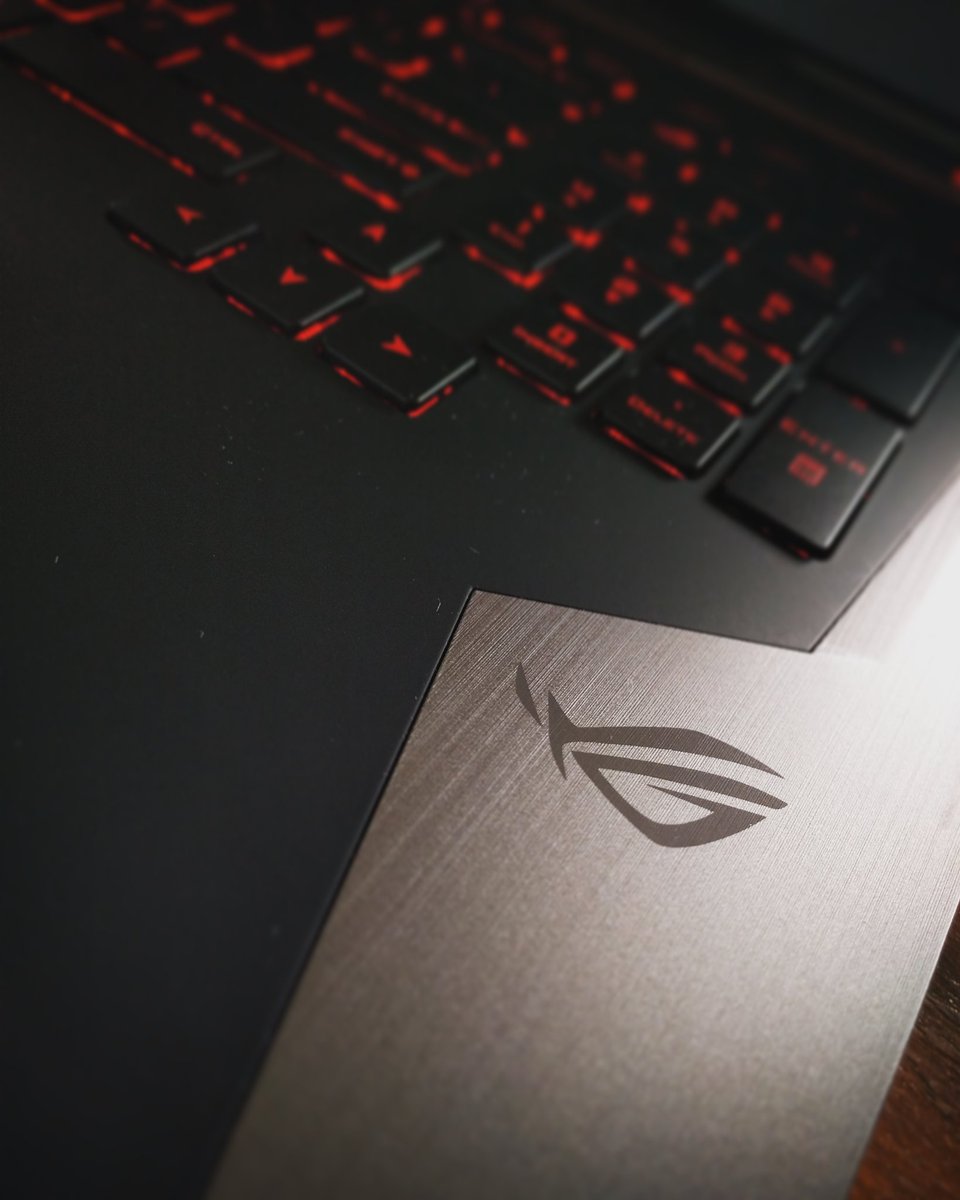 ginuhit's tweet photo. Field testing the #AsusPH #ROG #G752 Pascal
#RepublicofGamers
@ASUSph https://t.co/iRKOqoLrT4