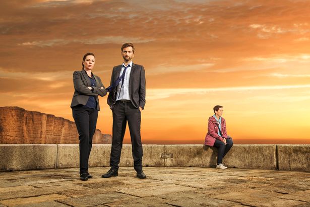 David_Tennant's tweet photo. #Broadchurch Season Three start date announced for Canada: Sunday 5th March on @showcasedotca

https://t.co/Wrof9hw1Cj https://t.co/yzAQMos6nO