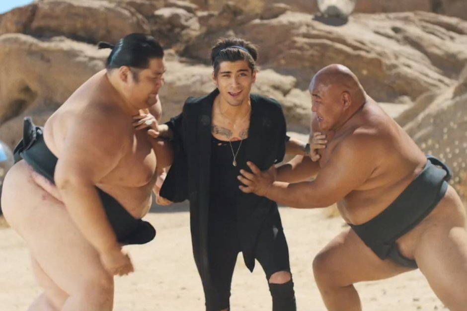 leighdrunk's tweet photo. @forumpandlr felizmente oned e o ex da perrie criaram o sumô nos clipes https://t.co/k4nIw8fPf2