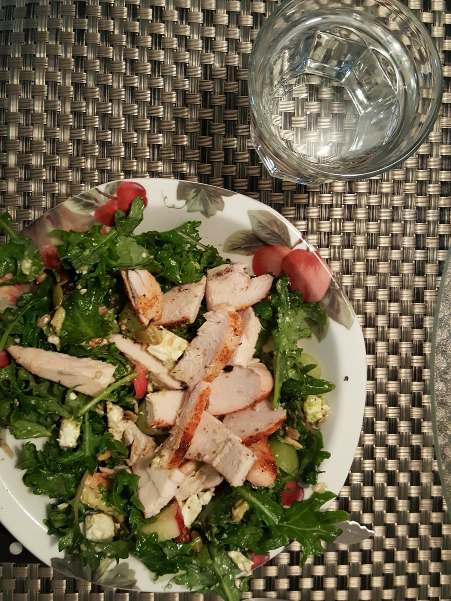 blaine_magee's tweet photo. Tonight Kale ceasar with Cajun chicken. #happy2bealive #braintumorsurvivor #Salad https://t.co/UMnjSOWSnr