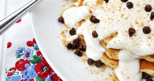 dawnchats's tweet image. Smores Pancake Recipe! Pin it! ift.tt/2keIiZm