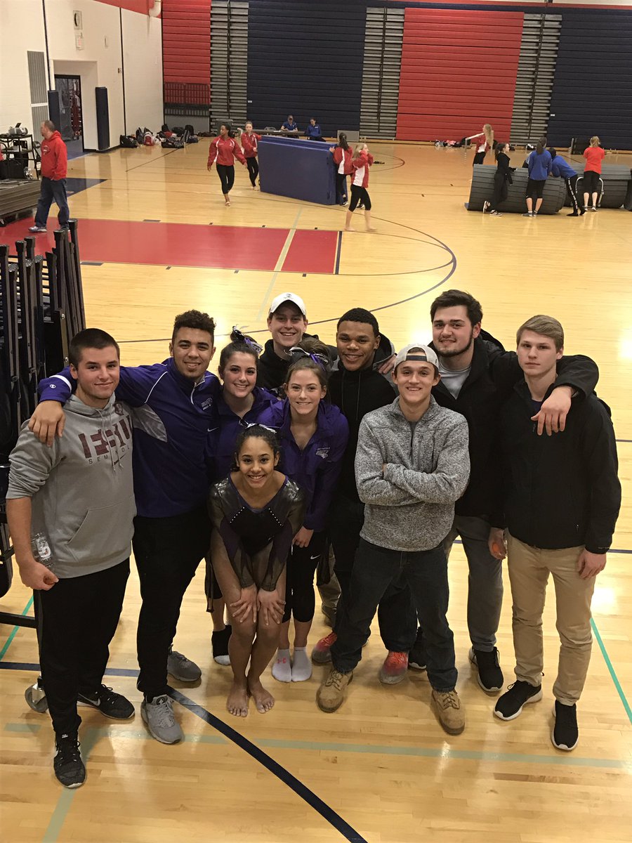 catsvgymnastics's tweet photo. thx to everyone who came out tonight!!! 3 time district champs are headed to regionals!!! #ringchasin 💍💜 https://t.co/aTteSZ21Vb