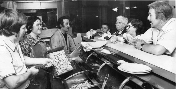 mitchellpots's tweet photo. 1975 Dorothy's fish and chips Cardiff #fishandchips #mitchellspotatoes 🍟https://t.co/fbutBHay5L