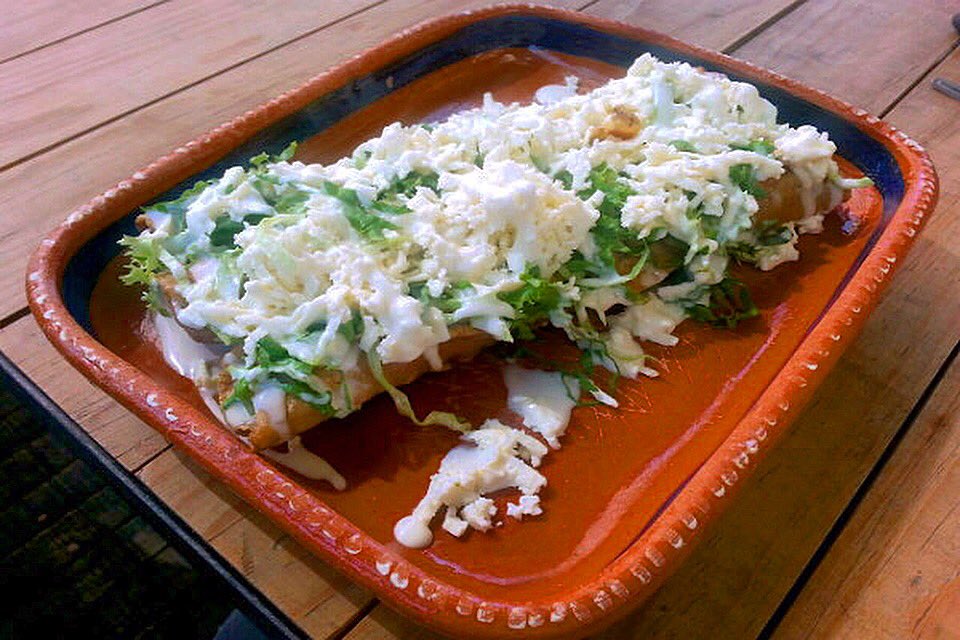 FlauteriaKahlo's tweet photo. ¡Por hoy es todo, los esperamos mañana a partir de las 13:00 hrs! 😜🍴#mercadoindependencia #flautaskahlo https://t.co/EFJkNPYr1I