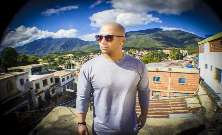 ajcsports_14's tweet image. #Música | CHUCHO (@chucho17falcon) debuta en solitario bit.ly/2jt9Ih2 / @Conecta2web