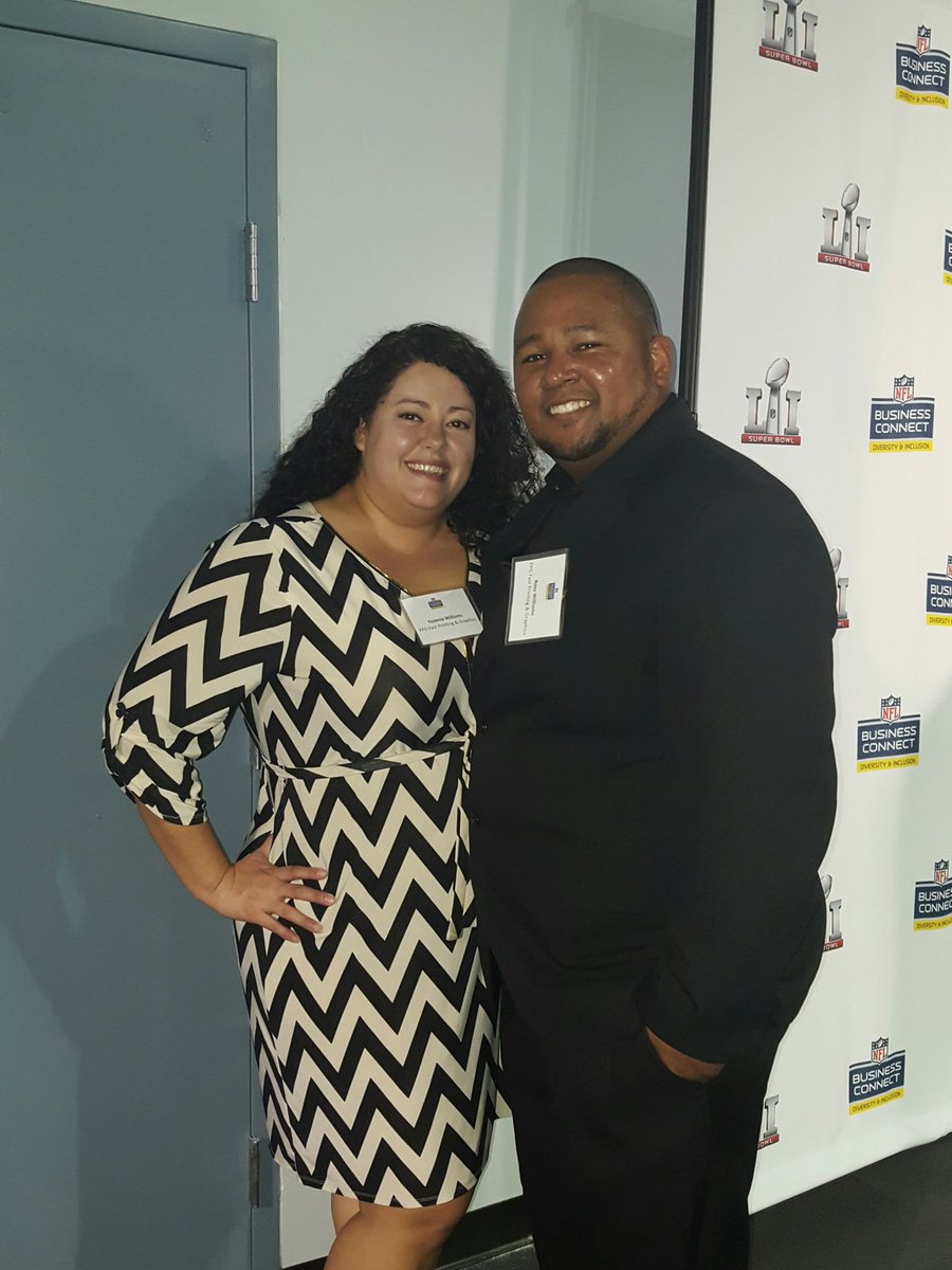 HandleWorkLife's tweet image. FPG Fast Printing and Graphics did parking signs for Super Bowl  51 #housuperbowl #businessconnectHOU  @bjw704