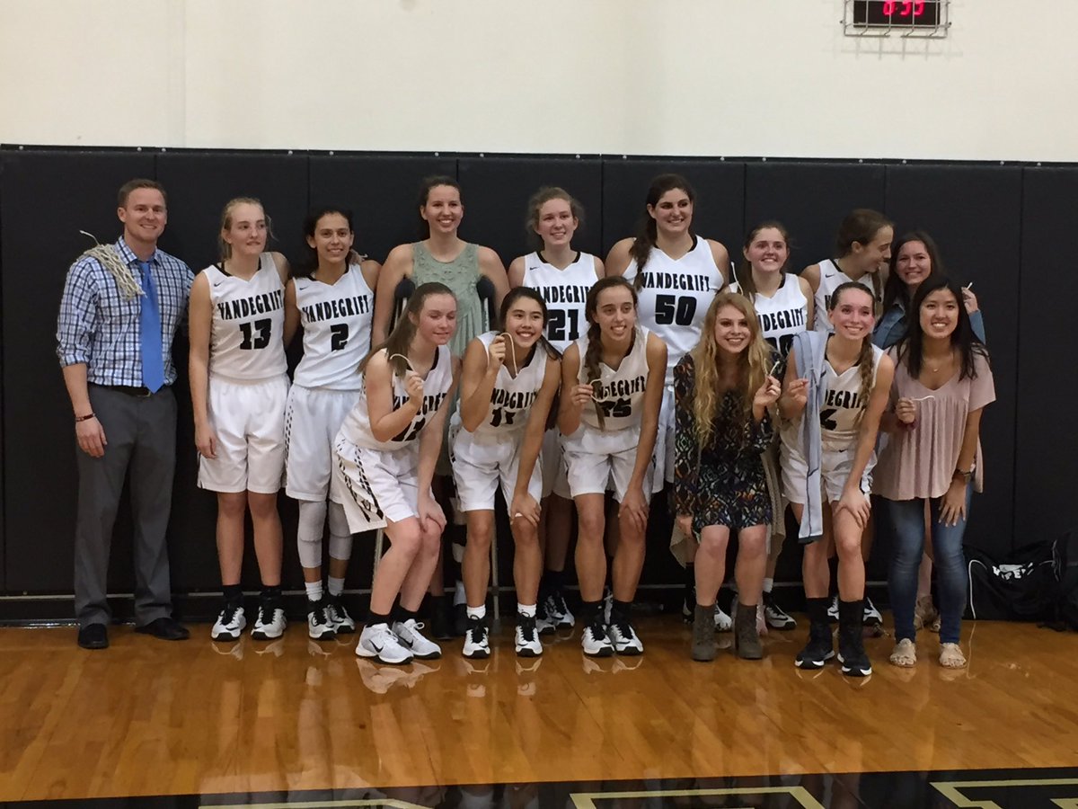 Big win tonight over Leander 54-32. Secured a share of the district title for the first time in Vandy history! #uncommon #districtchamps