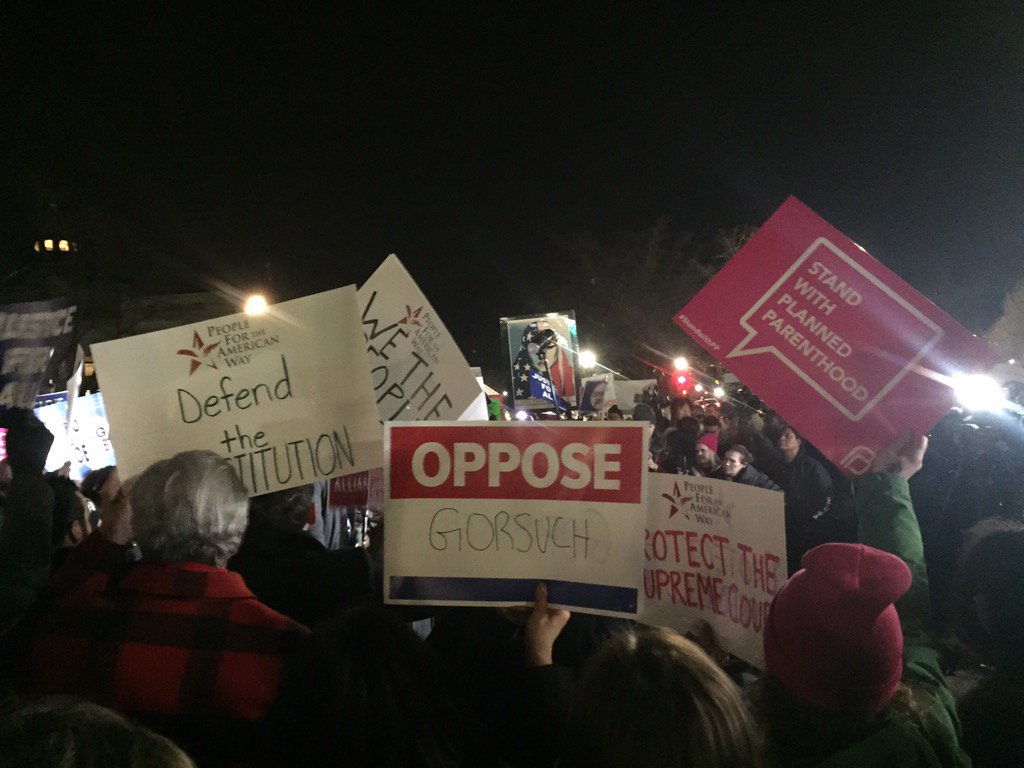 OrangeMFucker's tweet photo. More scenes from tonight's protest outside #SupremeCourt #Gorsuch #SCOTUS #Trump #SCOTUSnominee https://t.co/rtw6a9MU3i