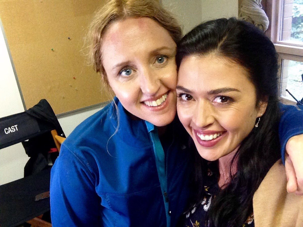 aliyahobrien's tweet photo. That's a wrap on @InsideBates 
What an incredible batch of humans!! I was lucky to be a part of the magic!
Much love ❤️ https://t.co/l9GMR2wHK3