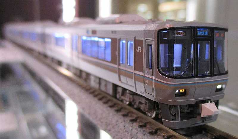 4両の新快速】223系2000番台(1次車)新快速 4両セットが入荷致しました