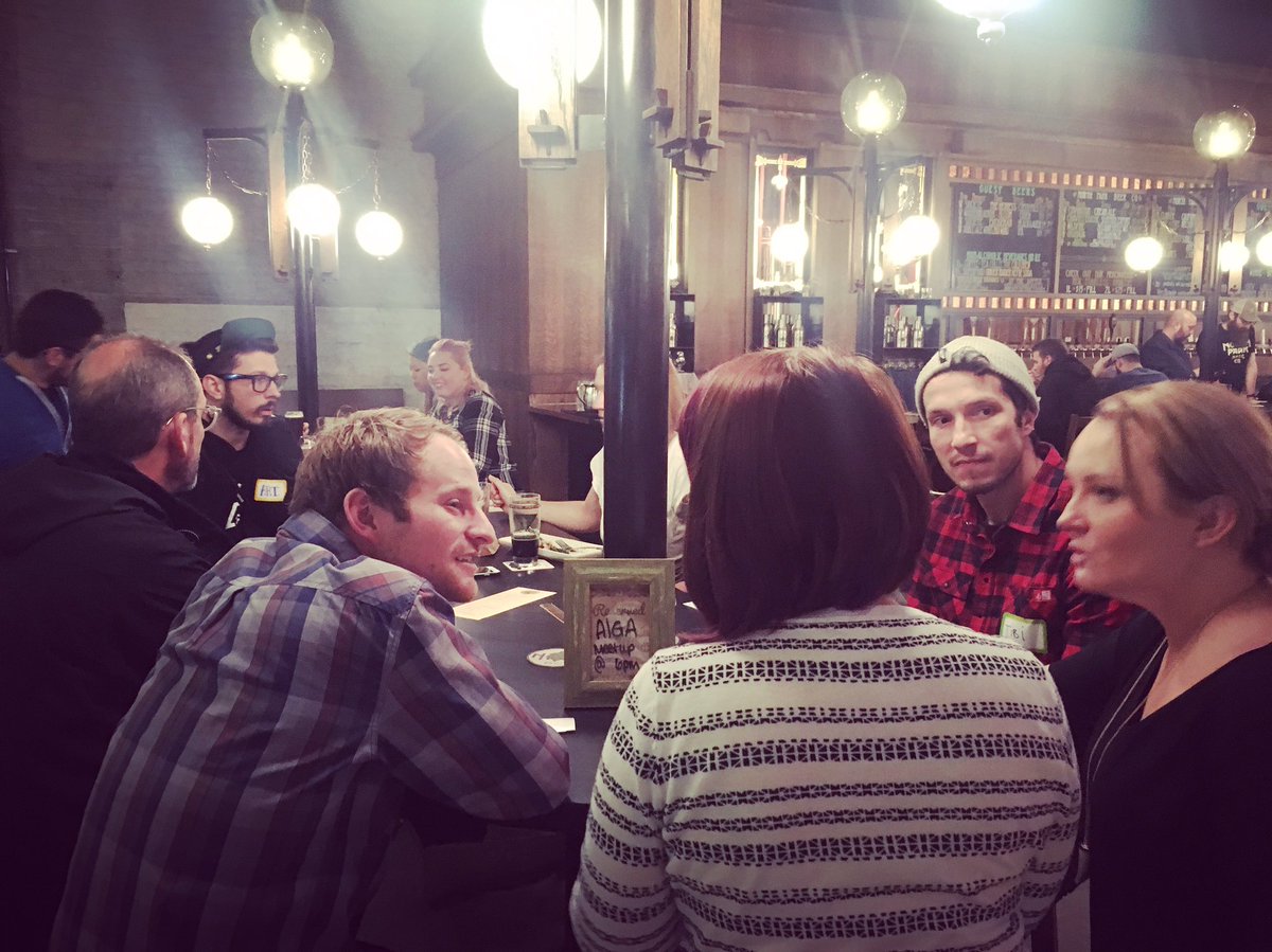 aigasandiego's tweet photo. Great night catching up and meeting other creative folks at our AIGA #ElbowRub! #aigasdevents #creativesconnect #sdcraftbeer #northpark https://t.co/7jBj60Q280