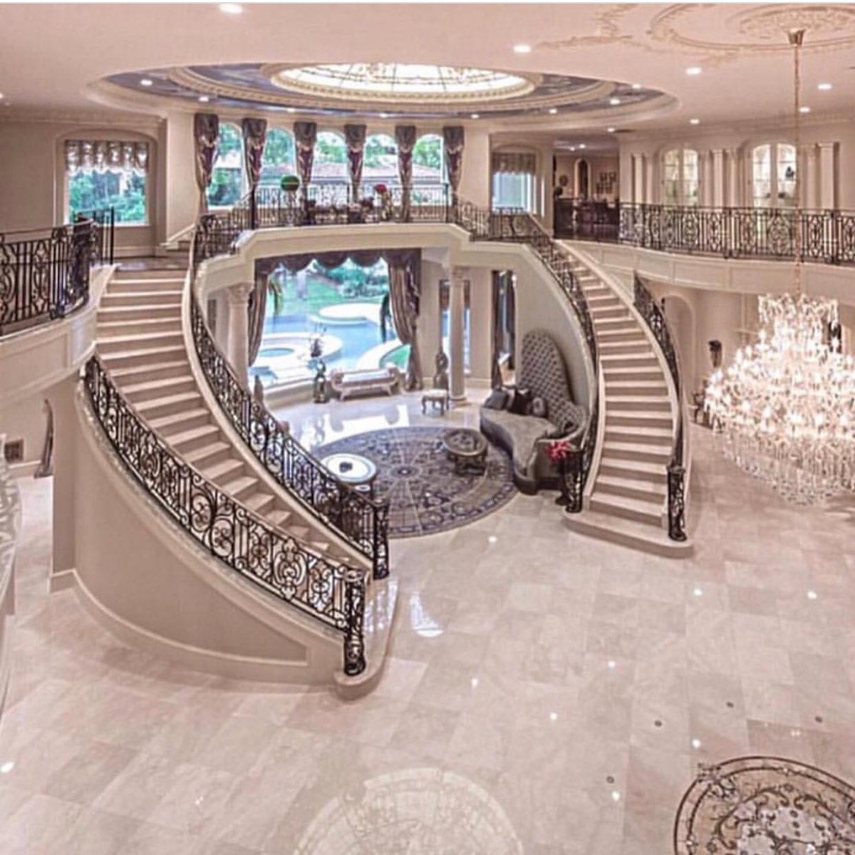 MarkAdamsAgent's tweet image. What a space #MillionDollarMansion