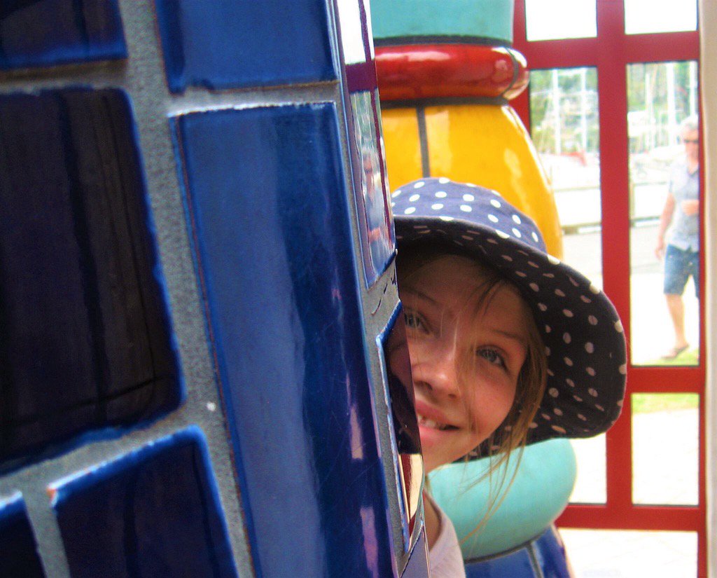 dianne_free2bme's tweet image. 31. something colourful #fms_colourful Day 31 #daughtermonth Wow what a month, thanks to my beautiful daughter