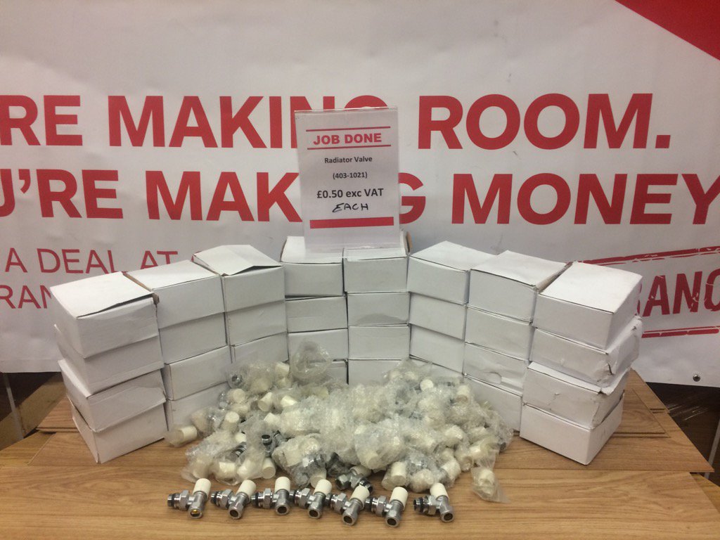 BBaseClearance's tweet photo. Tons of radiator valves among our many sell off plumbing items only 50p plus VAT https://t.co/uTZlYsf0oU