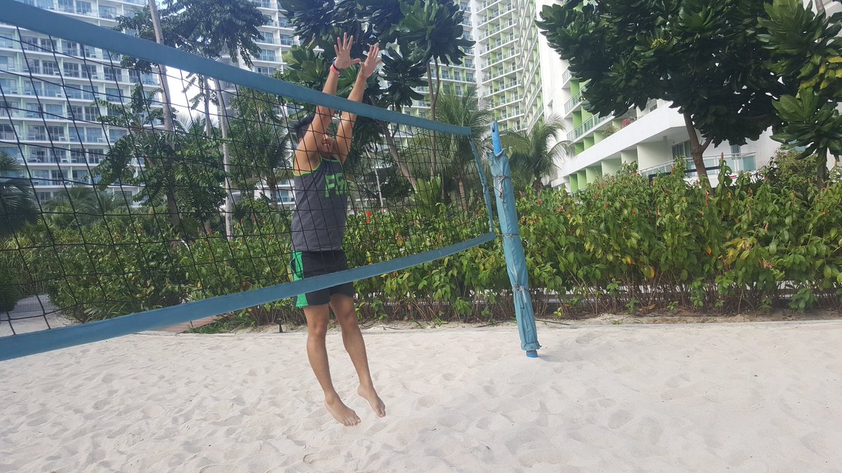 Chinkydose's tweet photo. Beach Volleyballin... https://t.co/C8Pd1ncFRf