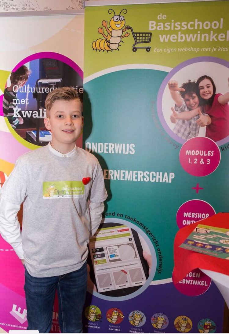 Leerling #webshop gaf zelf presentatie <a href="/MariettePnnrts/">Mariette Pennarts</a>  #Utrecht + aanwezigen  <a href="/onderwijsprijs/">INOP</a> 👍🏼 #Willibrordus #Breukelen #talent #21eeuw