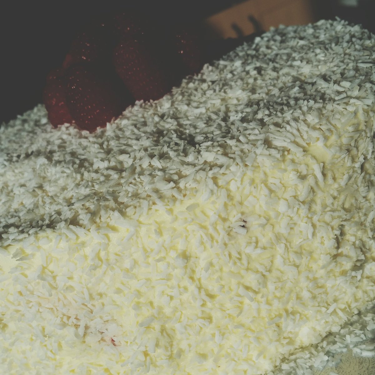 RoCobrewbar's tweet photo. New In: Raspberry and Coconut cake, it's sweet indulgence is just what you need to forget about winter and look forward to spring https://t.co/URED1luqVg
