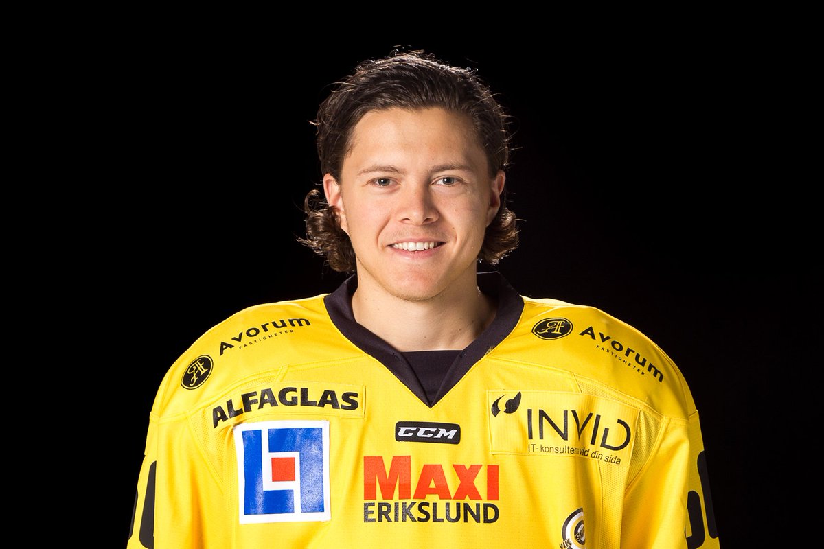 Vasteras Ik Ar Twitter Tva Vik Spelare Tar Plats I Kvallens Laguppstallning For Ifk Arboga Marcus Dahlbom Alexander Lindelof Stort Lycka Till Https T Co Yhpghq06ag