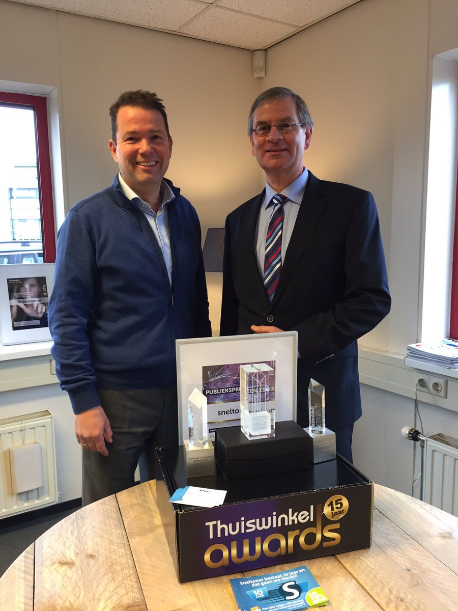Vanochtend bedrijfsbezoek <a href="/marco_verloop/">Marco Verloop</a> bij Sneltoner Afgelopen 3 j Thuiswinkel award gewonnen. Sinds kort in #Veenendaal gevestigd. Welkom