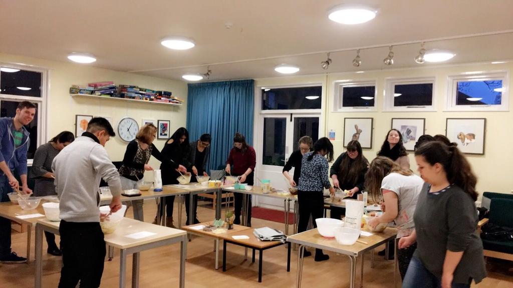 BrunelBaking's tweet photo. Brilliant baking night this week! Photos are all available in our Facebook group :) https://t.co/H1XX6pBAxZ