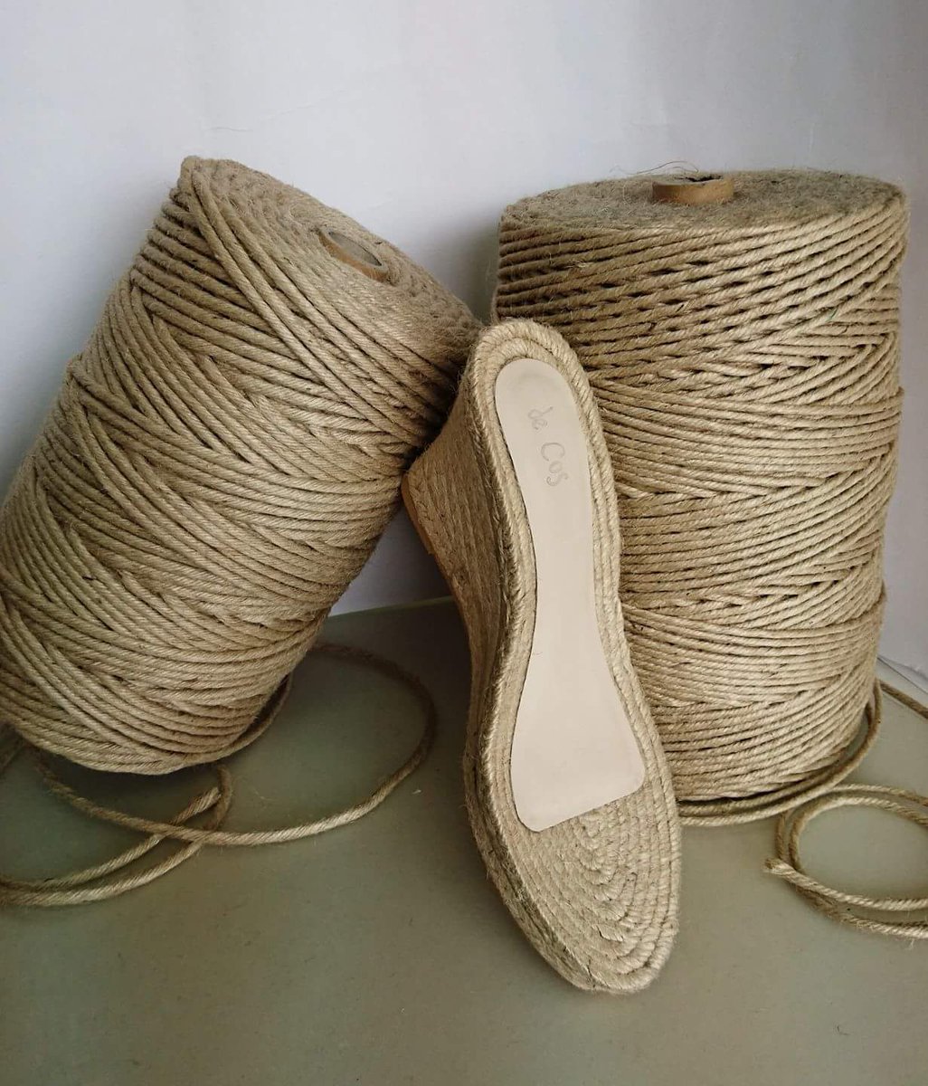 sandaliasdecos's tweet photo. Sandalias de Cos
También con nuestras plantillas de piel...
#sandalias #sandals #yute #jute #artesanía #handicrafts #plantillas #shoeinsole https://t.co/O6WsAaa9Jq