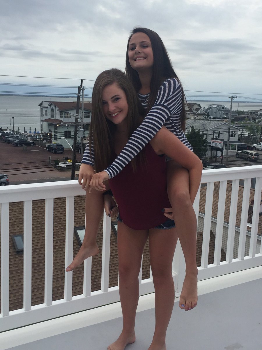 Madisonkay17's tweet photo. Happy birthday @rachel_summitt ‼️ Miss you tons and can't wait 149 days to see you!! Love you so much!!!! Hope you're day is awesome!! 🎈🎂🎉🎊 https://t.co/vSVPd7BxQJ