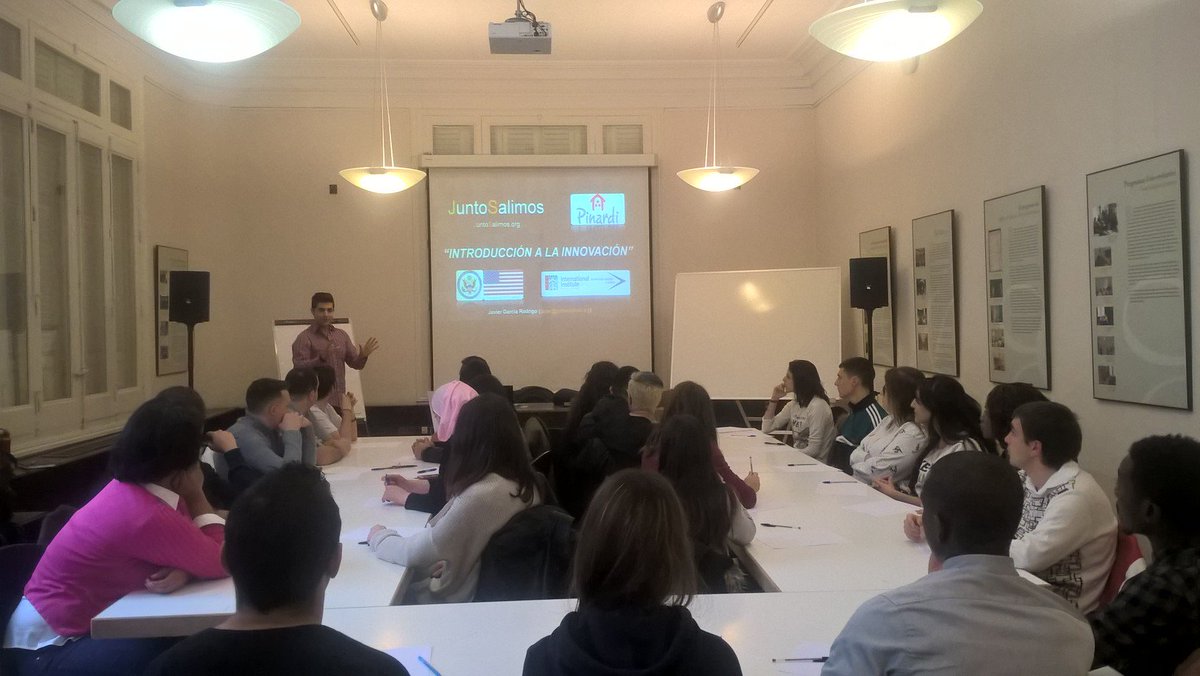Los jóvenes de #1experienciaprofesional acudieron a una sesión sobre "Inducción a la Innovación" en <a href="/USembassyMadrid/">U.S. Embassy Madrid 🇺🇸🇪🇸</a> pinardi.com/primeraexperie…