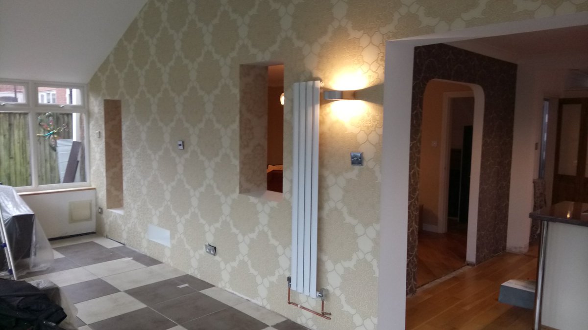 philpaddingto's tweet image. Another wallpapering job #allyourdecoratingneeds