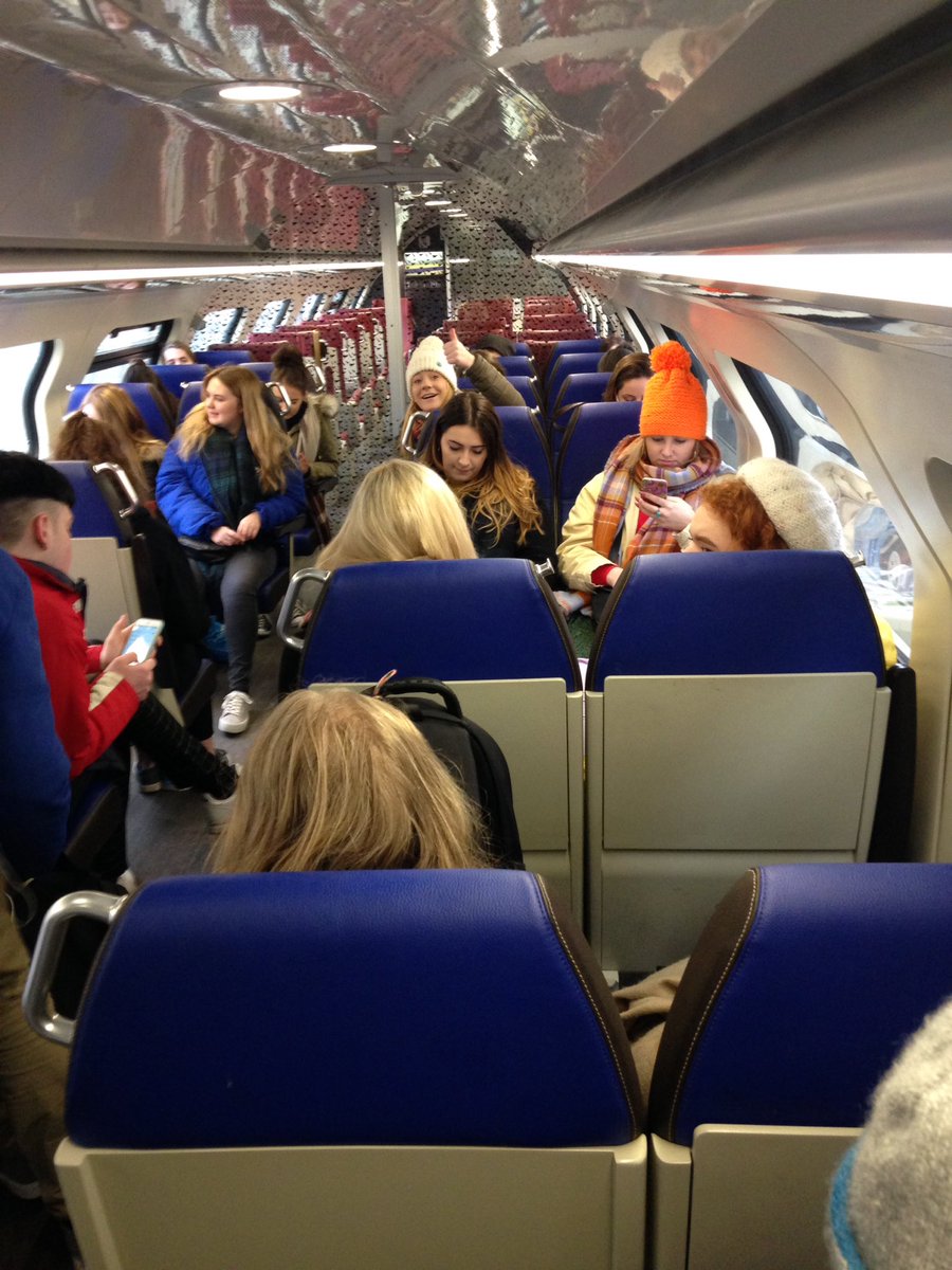 PopUpWorkshop's tweet image. Textiles @DJCAD on route to @TextielMuseum #tilburg #daytrip #textileinnovation