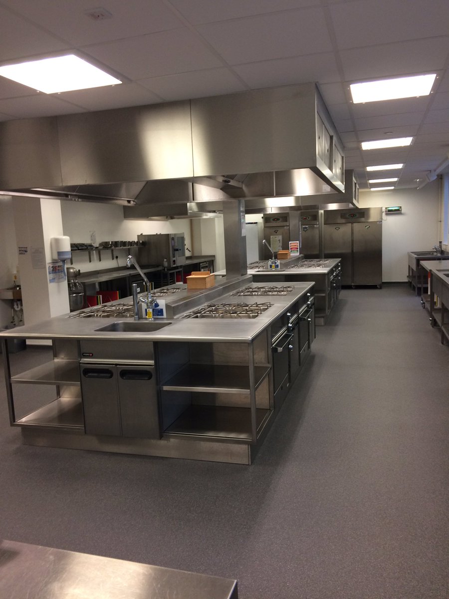 CaraNWSC's tweet image. Exciting day for West Suffolk College - Ipswich Culinary Arts for Apprentices today #future_masterchefs!