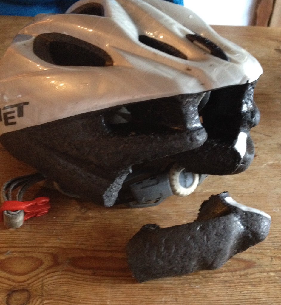 artistonabike's tweet image. Wear a helmet alert! This is mine after a fall last night! Any  #chester #bike shops offering discounts on new lids to replace broken ones?