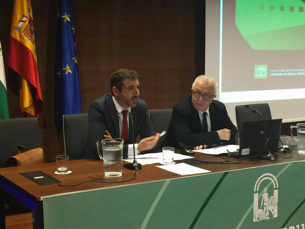IAPRL's tweet photo. Consejero @EmpleoJunta presenta los resultados de la II Encuesta de Gestión Preventiva https://t.co/88wB8OnDPJ