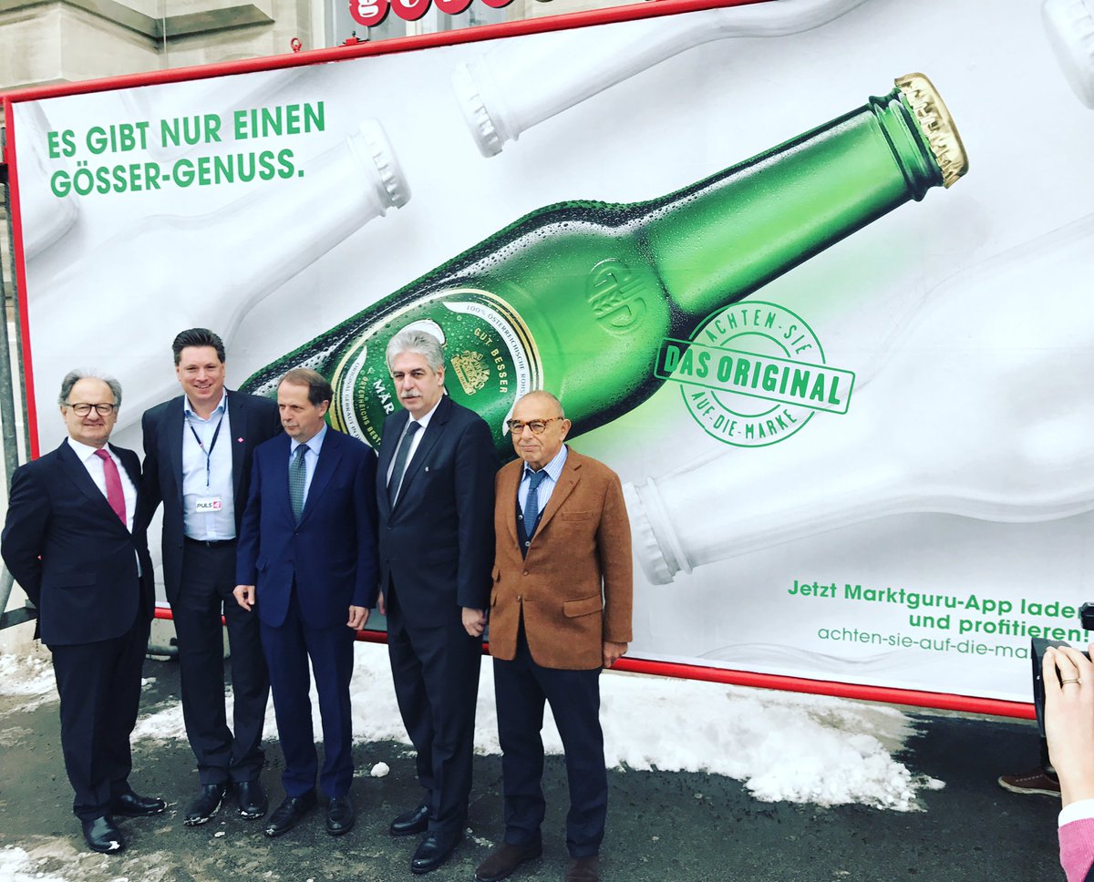 stixmichael's tweet photo. PK Markenartikelverbandes mit Bundesminister Dr. Hans Jörg Schelling, Brau Union CEO Dr. Markus Liebl, Werber Mariusz Jan Demner! #marktguru https://t.co/i87fXNiB1S