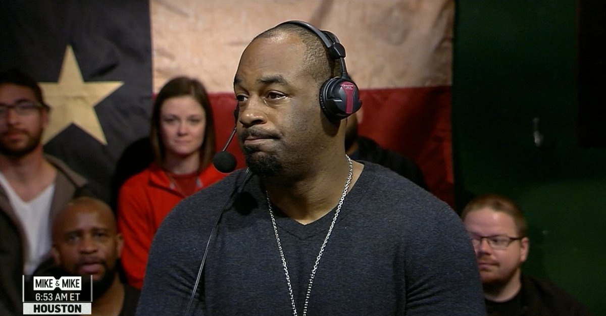 UnSportsESPN's tweet photo. Donovan McNabb is picking the Falcons to win #SB51 and Matt Ryan as his MVP. https://t.co/5BO2kZKdnN