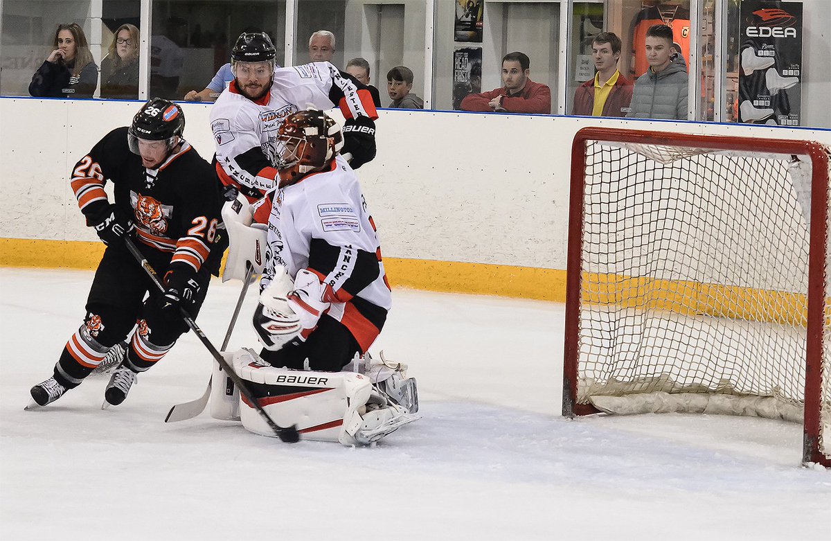 TigersHockeyUK's tweet photo. Reduced ticket offer for @manc_phoenix season ticket holders... https://t.co/qbCon2aVKL https://t.co/K44uaMmxhw