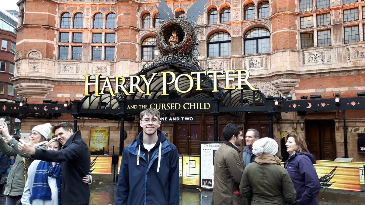 drwhofan_194's tweet photo. Just found this in my drafts. Was such an amazing day! #HPCursedChild https://t.co/TVEc6VJeA1