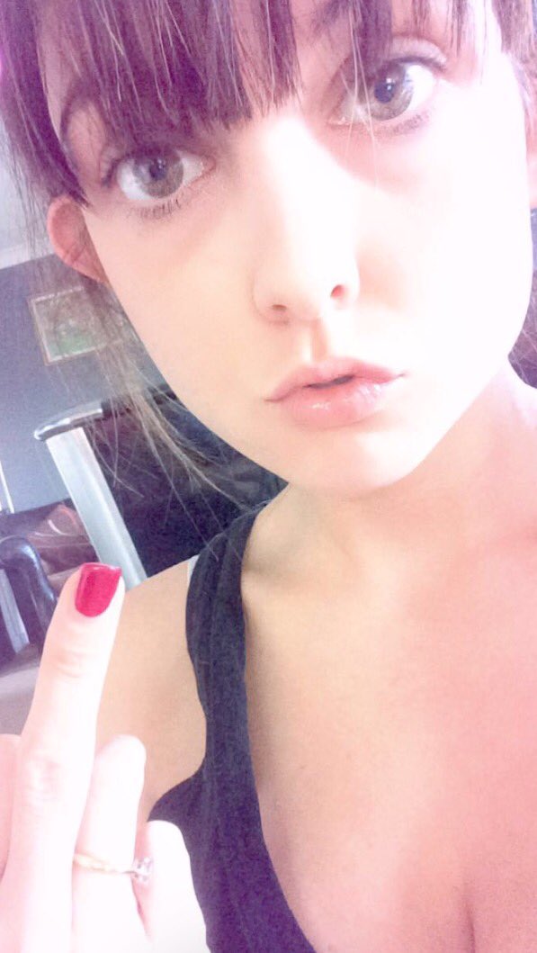 LMay3321's tweet photo. Wake up minions!! #losers #paypig #domme https://t.co/RtZNWyFMqK