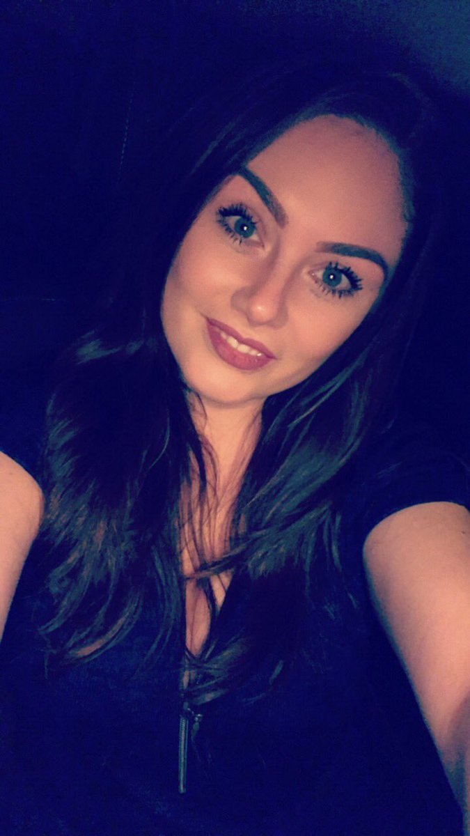 Daniellexxrosex's tweet photo. Discovering night shifts are just not for you. Still tired 3 days later. #notfun #8daysoff https://t.co/C3WFZrIKxC