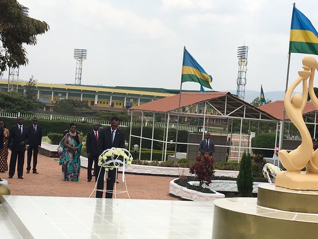 UrugwiroVillage's tweet photo. President Kagame is now laying a wreath at National Heroes Mausoleum in honor of the heroes of #Rwanda https://t.co/8GCPrB9uCP