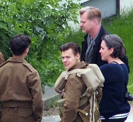 dekadencjax's tweet photo. przeraza mnie to że harry zawsze wie 😂
#HappyBirthdayHarry https://t.co/Qhqb7uXKXo
