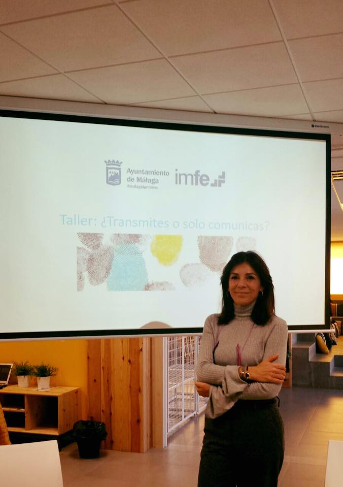 escuelaimpulsa's tweet photo. Todo listo para comenzar el taller: ¿Transmites o solo comunicas?, con @malagaimfe #comunicacion #felizmiercoles #transmitir https://t.co/voPirMW0bj