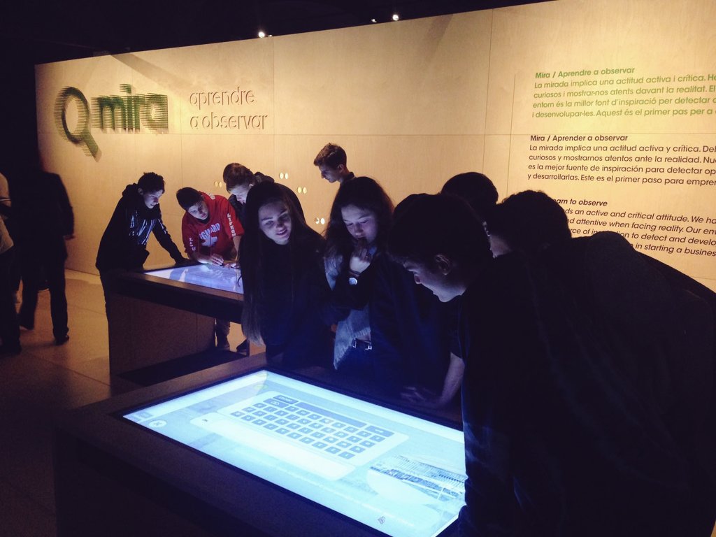 DominiquesBCN's tweet photo. Els alumnes de 4t d'ESO al @CaixaForum_CAT duuen a terme activitats #CaixaLab Experience amb la matèria d'Emprenedoria #innovacio #educacio https://t.co/LgNCLOaIUh