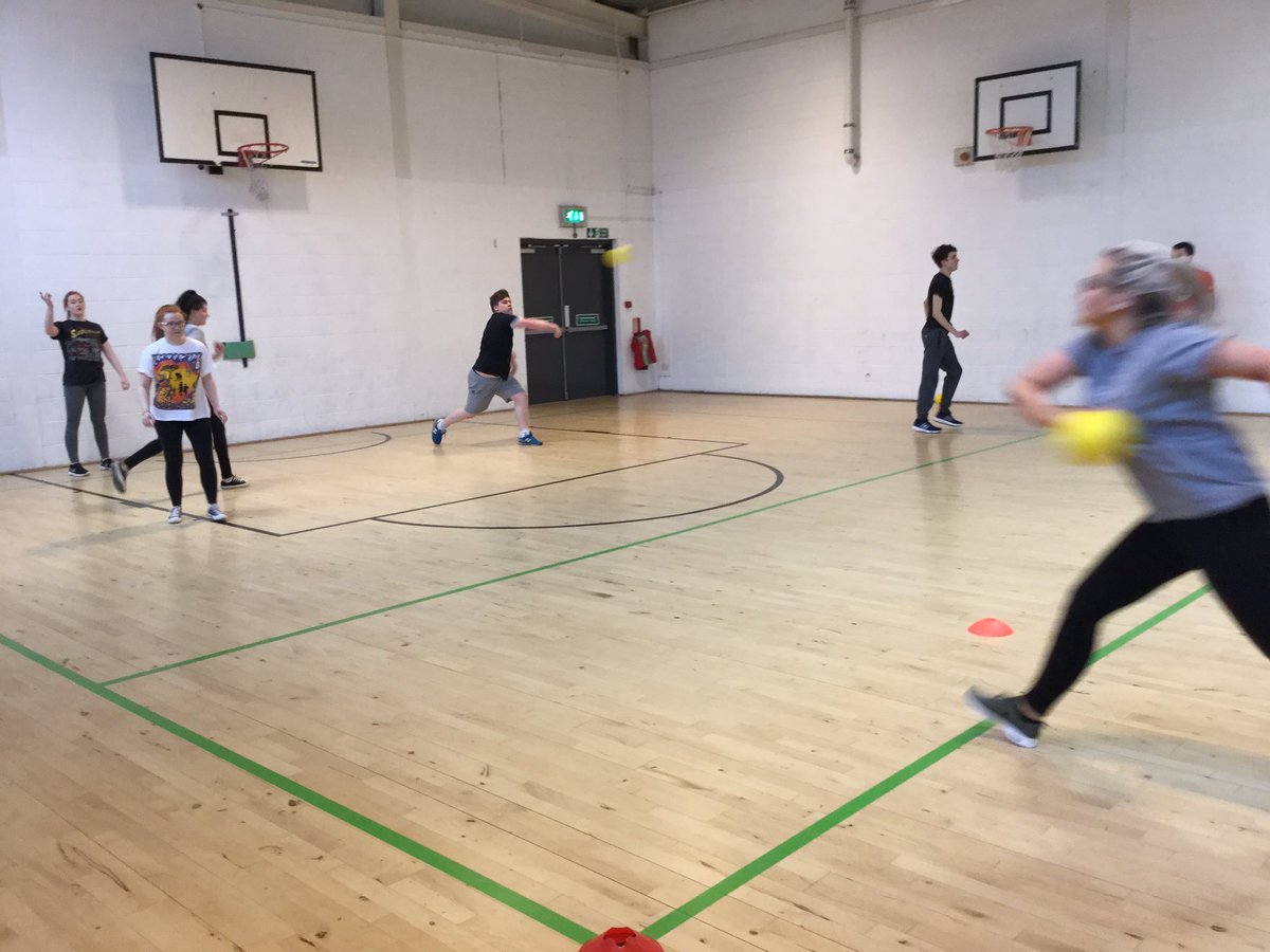 LHS_HWB's tweet photo. @MrWemyss_Pe Senior Core working hard on some tactics in Dodge Ball...#teamwork #communication #cooperation #speedaccuracytradeoff https://t.co/rBQGeuomcA