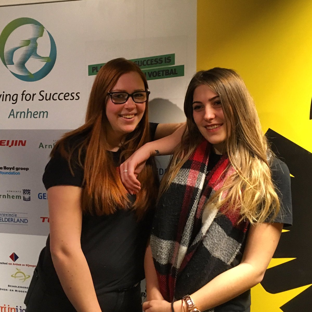 5 jaar geleden deelnemers en vandaag gestart als stagiaires! Supertrots zijn we op Romy en Sylvana. Welkom! <a href="/rijnijssel/">rijnijssel</a> #stage #nuArnhem