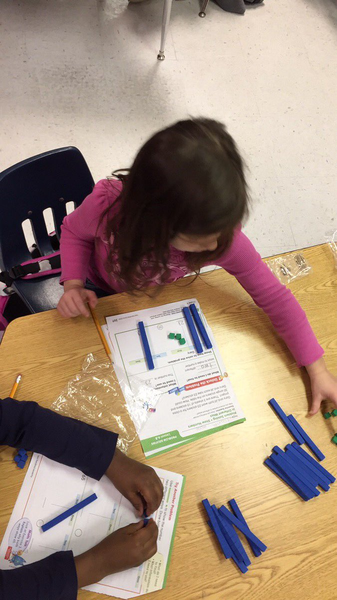 MissAshleeBryan's tweet photo. Racing to see how many ways we can create different numbers out of ones and tens! https://t.co/cQEm4dmFws