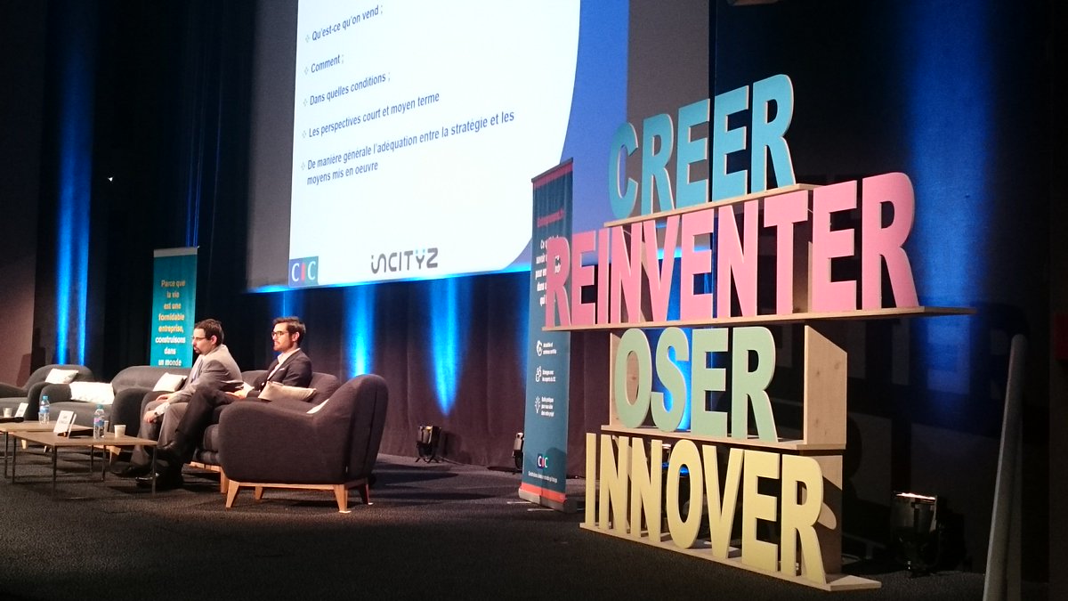 entreprenons_fr's tweet photo. Salle comble pour la conférence "#Créateur d'#entreprise: les étapes d'un #financement réussi." @SDEntrepreneurs #SDE2017 https://t.co/mWN4sptwxB